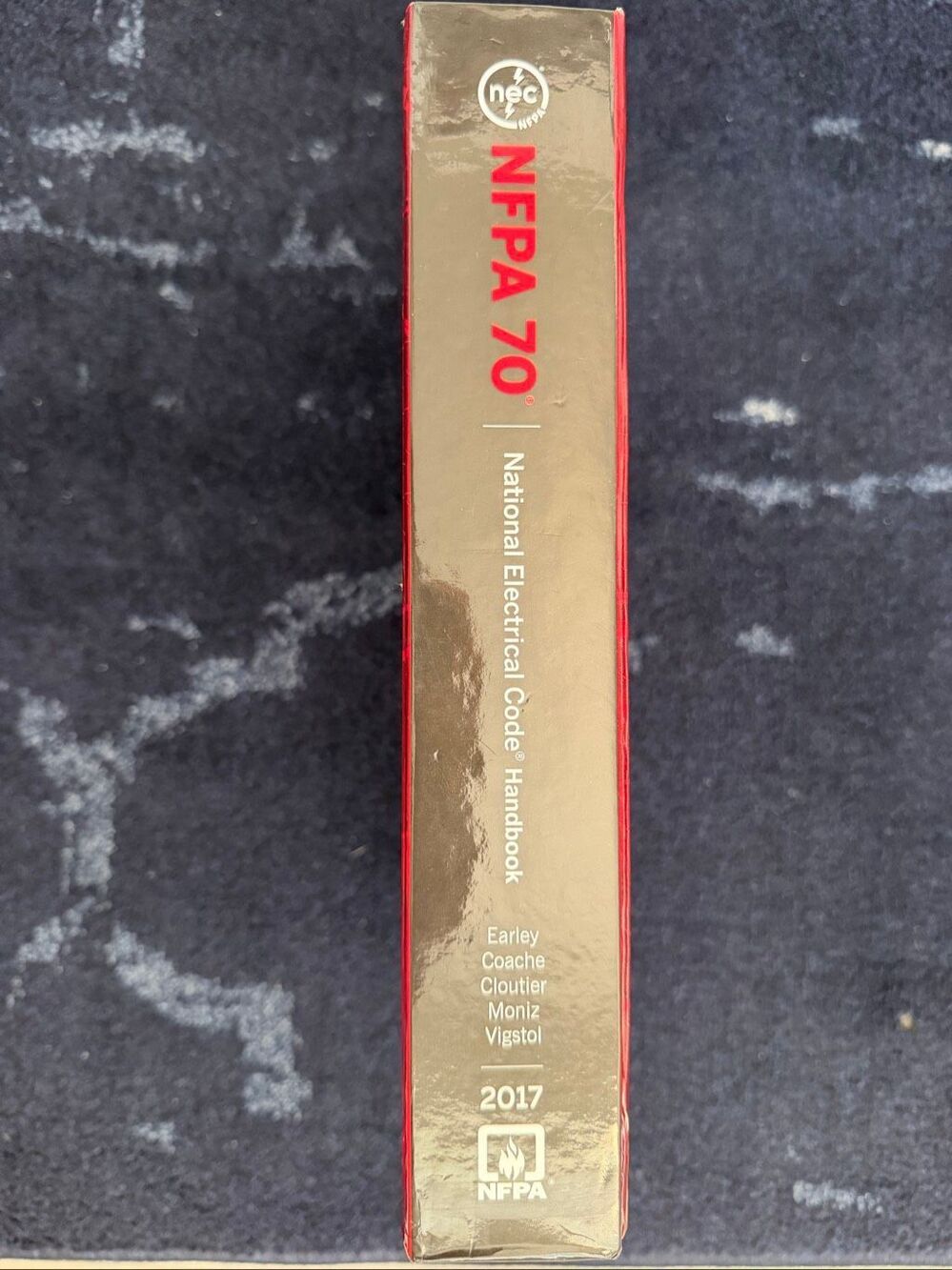 National Electrical Code Handbook 2017 Edition Hardback - Picture 4 of 4